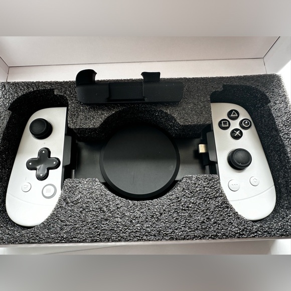 LeadJoy M1C+ Mobile Gaming Controller for Phones Open Box - Picture 4 of 4